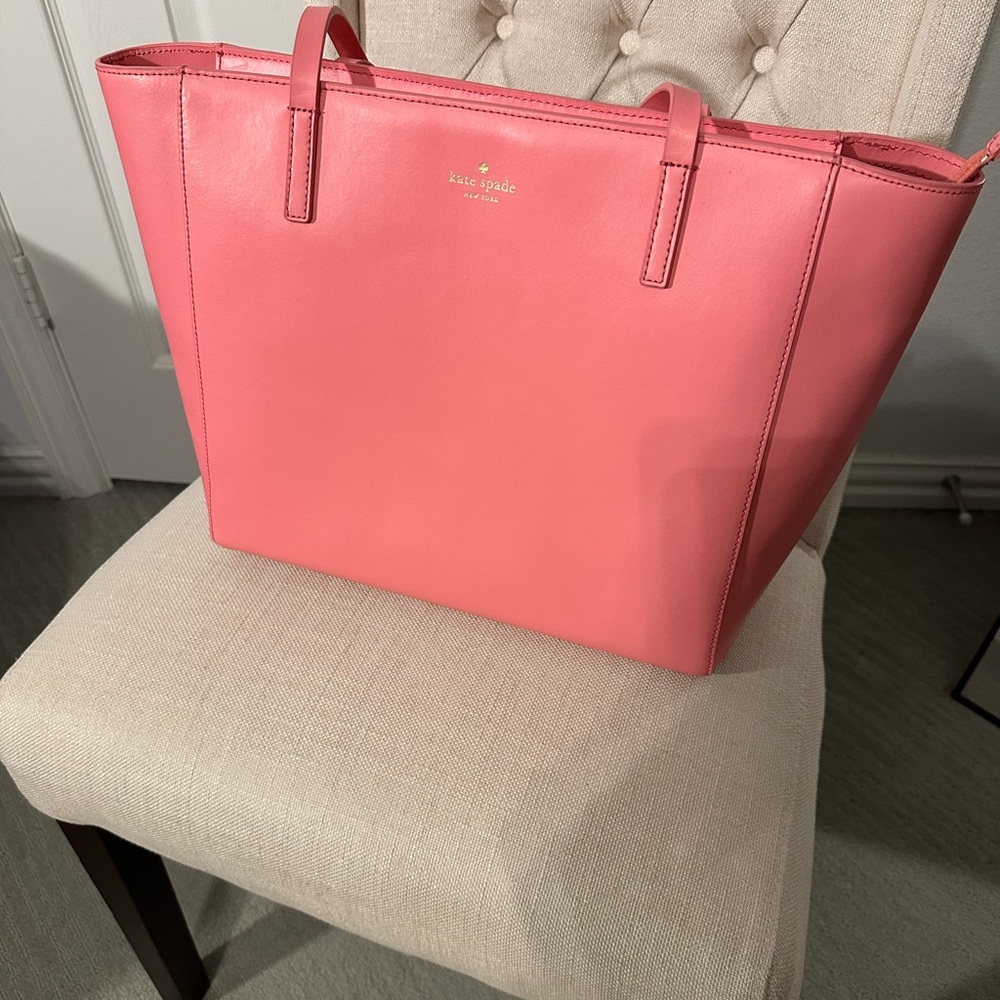 Awesome condition! Large, Kate Spade pink tote.